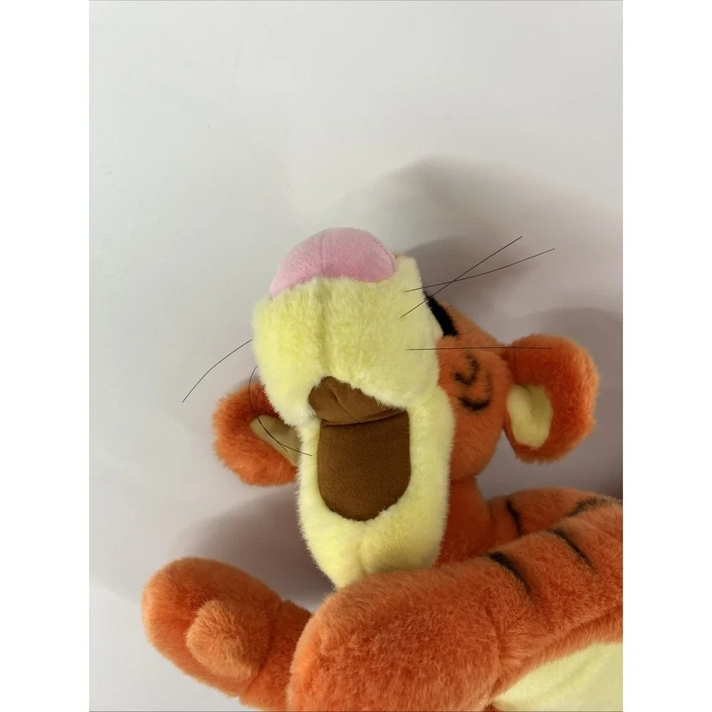 Disney Parks Exclusive Laying Tigger with Curly Tail Plush 27